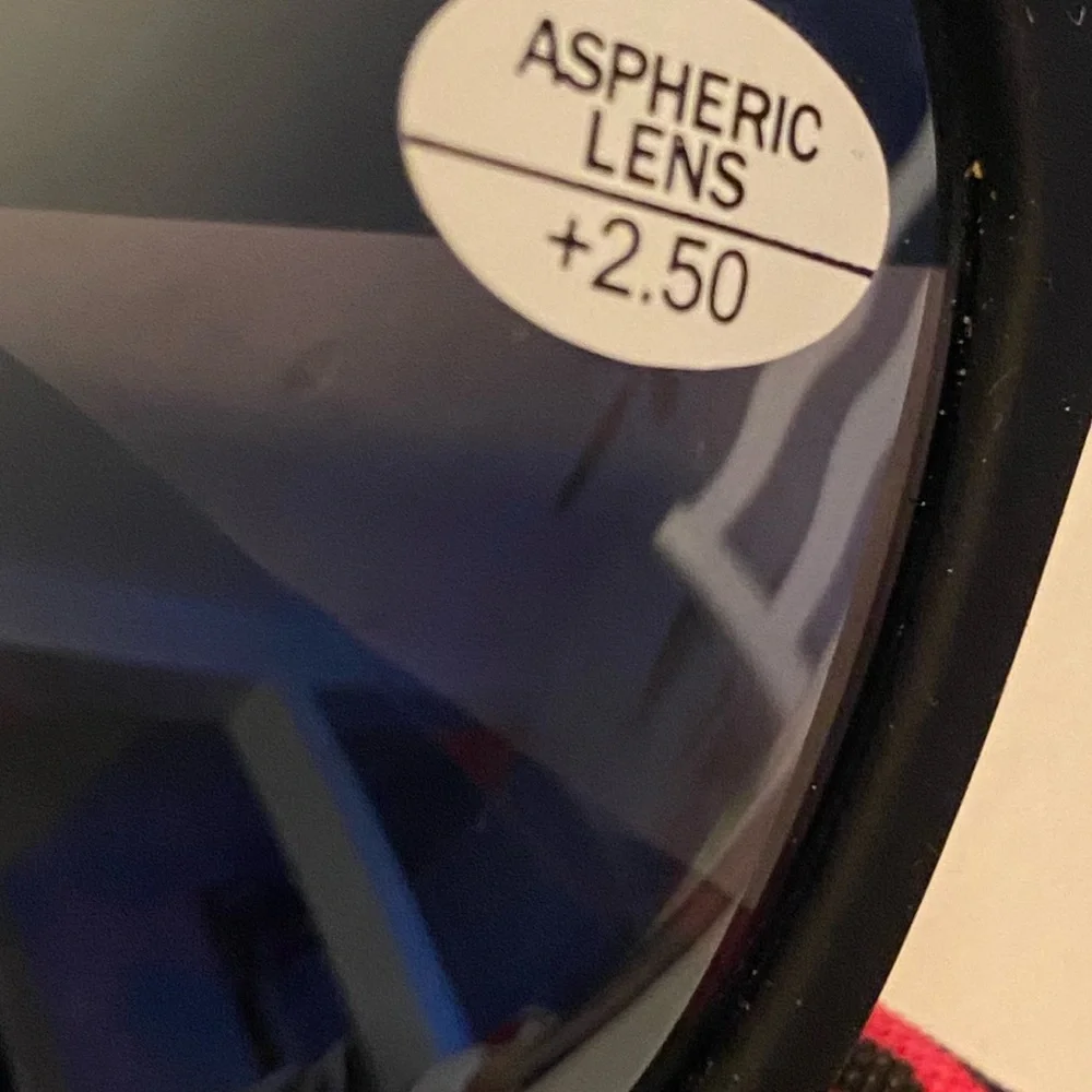 NWT Aspheric Lens 2.50 Sunglasses